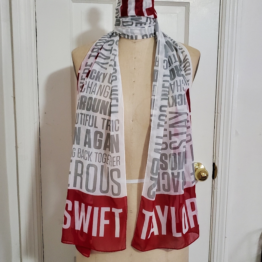NWOT Taylor swift scarf